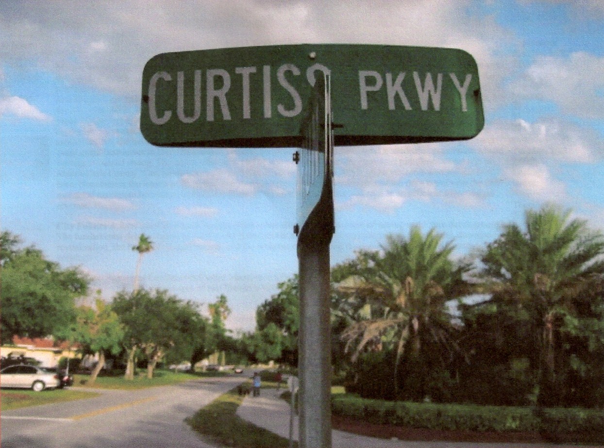 Curtiss Parkway sign in Miami Springs, FL